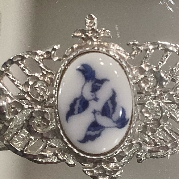 Silver-Tone Filigree Brooch with Blue/White Bird Design - Picture 5 of 9